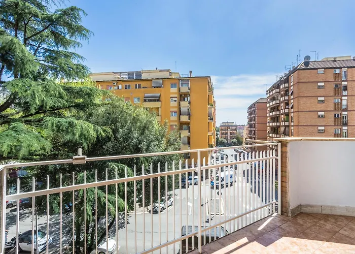 Portside Aparthotel 3*