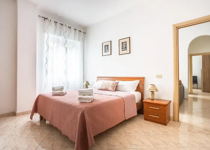Portside Aparthotel 3*